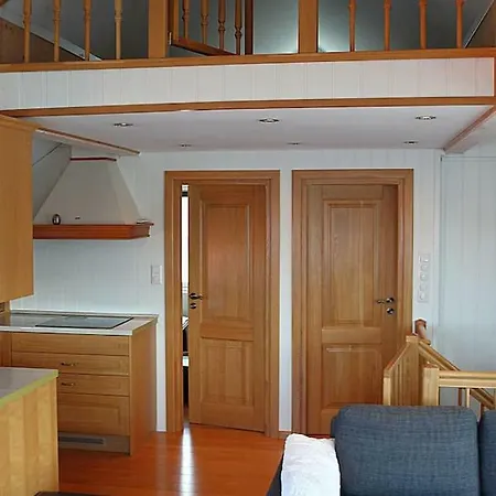 Kobbaneset Lars - Tett Pa Havet - *