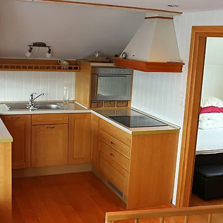 Kobbaneset Lars - Tett Pa Havet - *