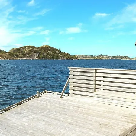 Kobbaneset Lars - Tett Pa Havet - Bekkjarvik