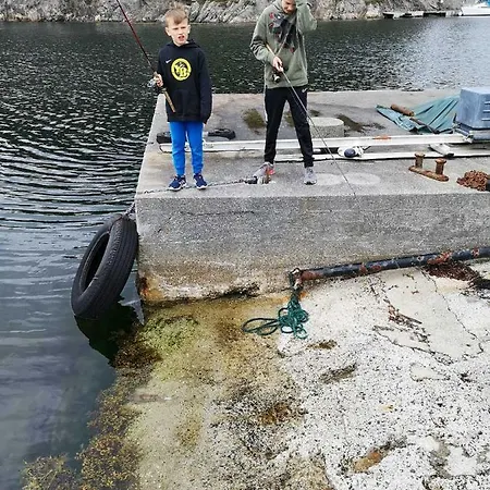Дом отдыха Kobbaneset Lars - Tett Pa Havet - Bekkjarvik